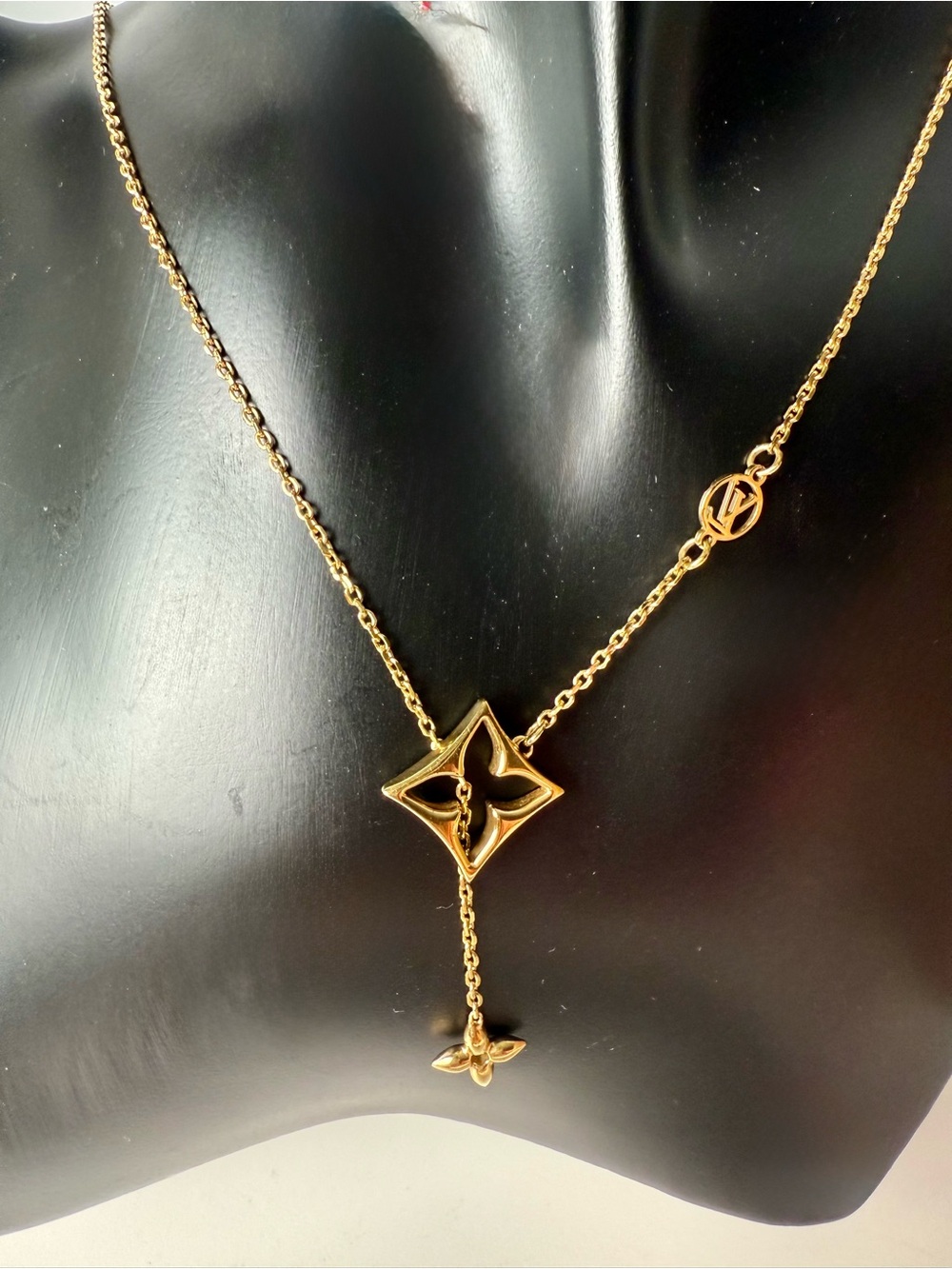 Louis Vuitton LV Flowergram Necklace